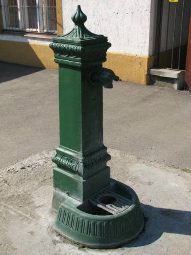 20080504104 20080526 1582094144